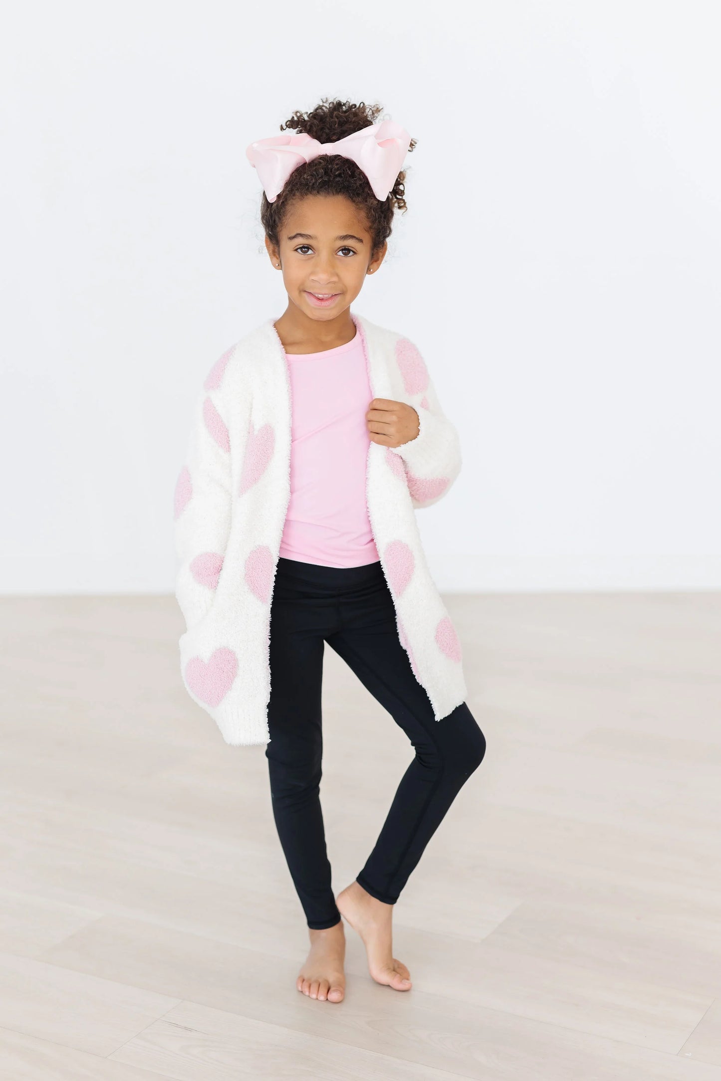 WHITE/LIGHT PINK HEART COZY CARDIGAN