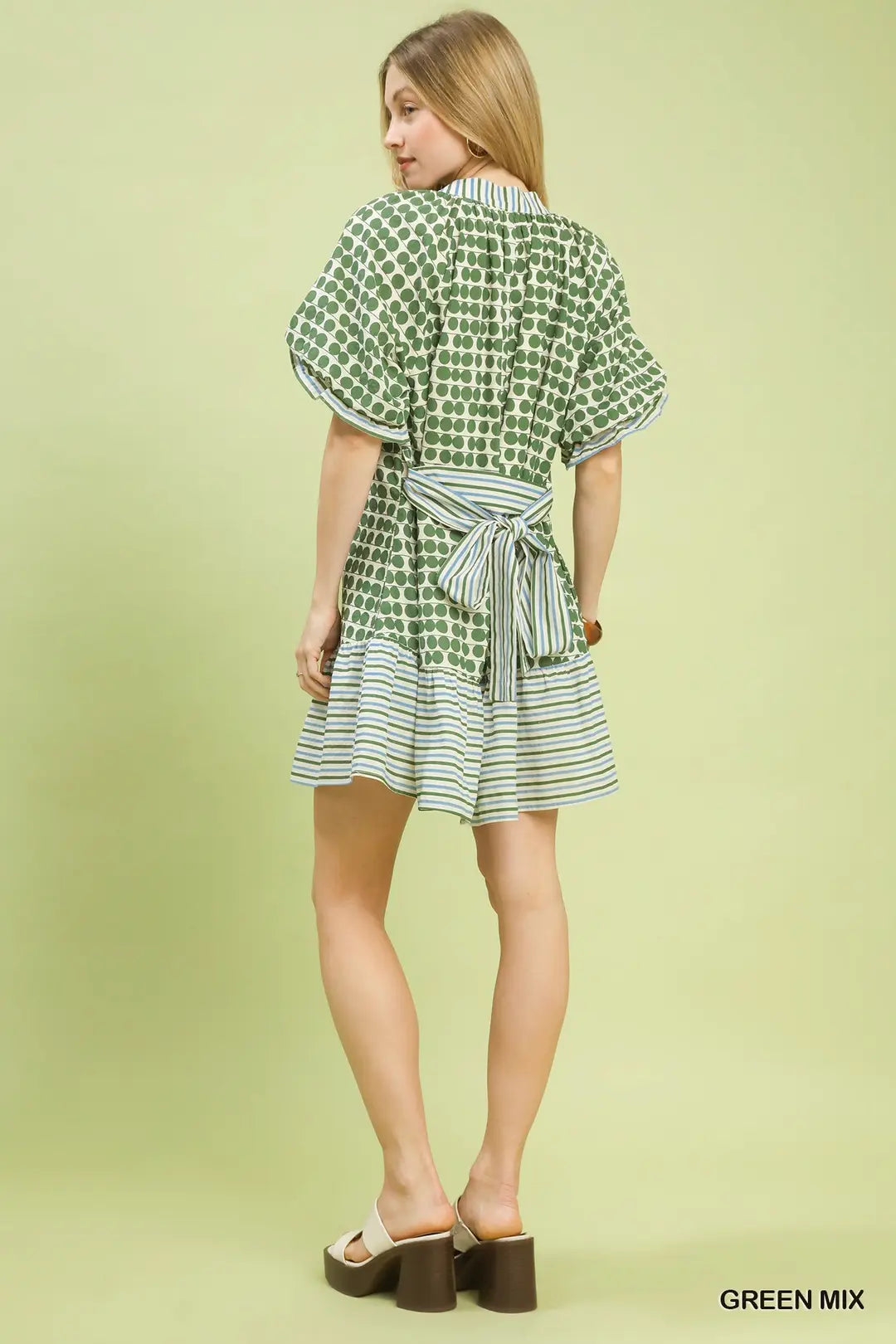 MIX PRINTED SHORT SLEEVE DRESS WITH TIE WAIST - GREEN MIX