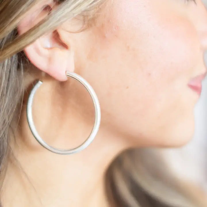 PHOEBE HOOP EARRINGS - SILVER