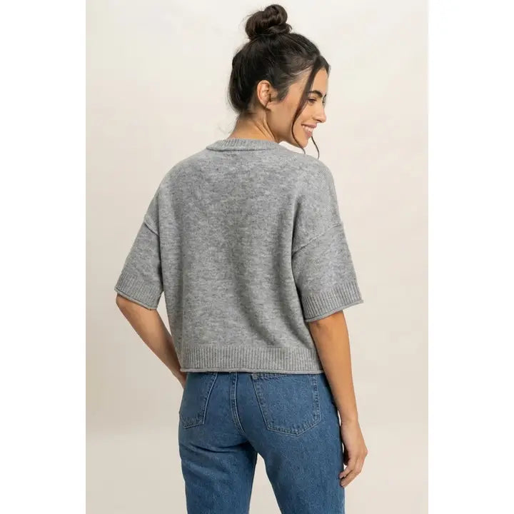 SEAM DETAIL SHORT SLEEVE KNIT TOP - HEATHER GRAY