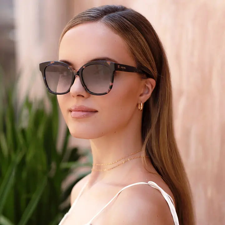 AMBER ACETATE WOMENS CAT EYE SUNGLASSES - BLUE