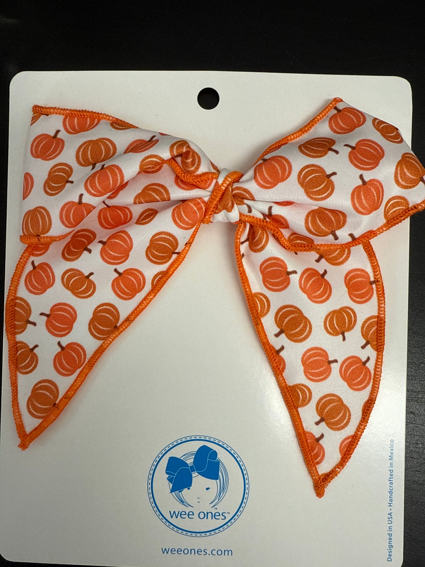 MEDIUM PUMPKIN PRINTED BOWTIE WITH TWISTED WRAP
