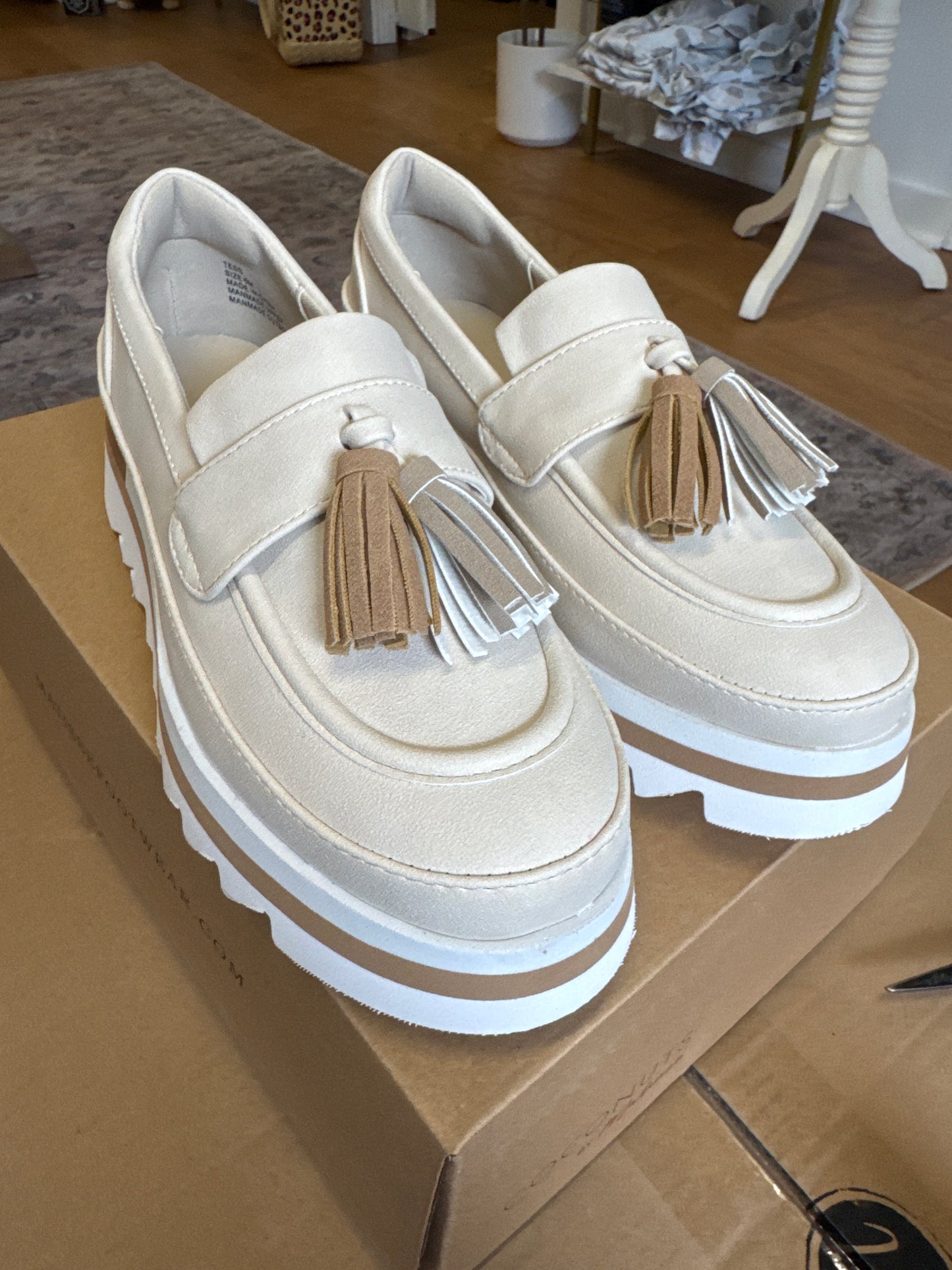 TESS SLIDE ON SHOE - NATURAL