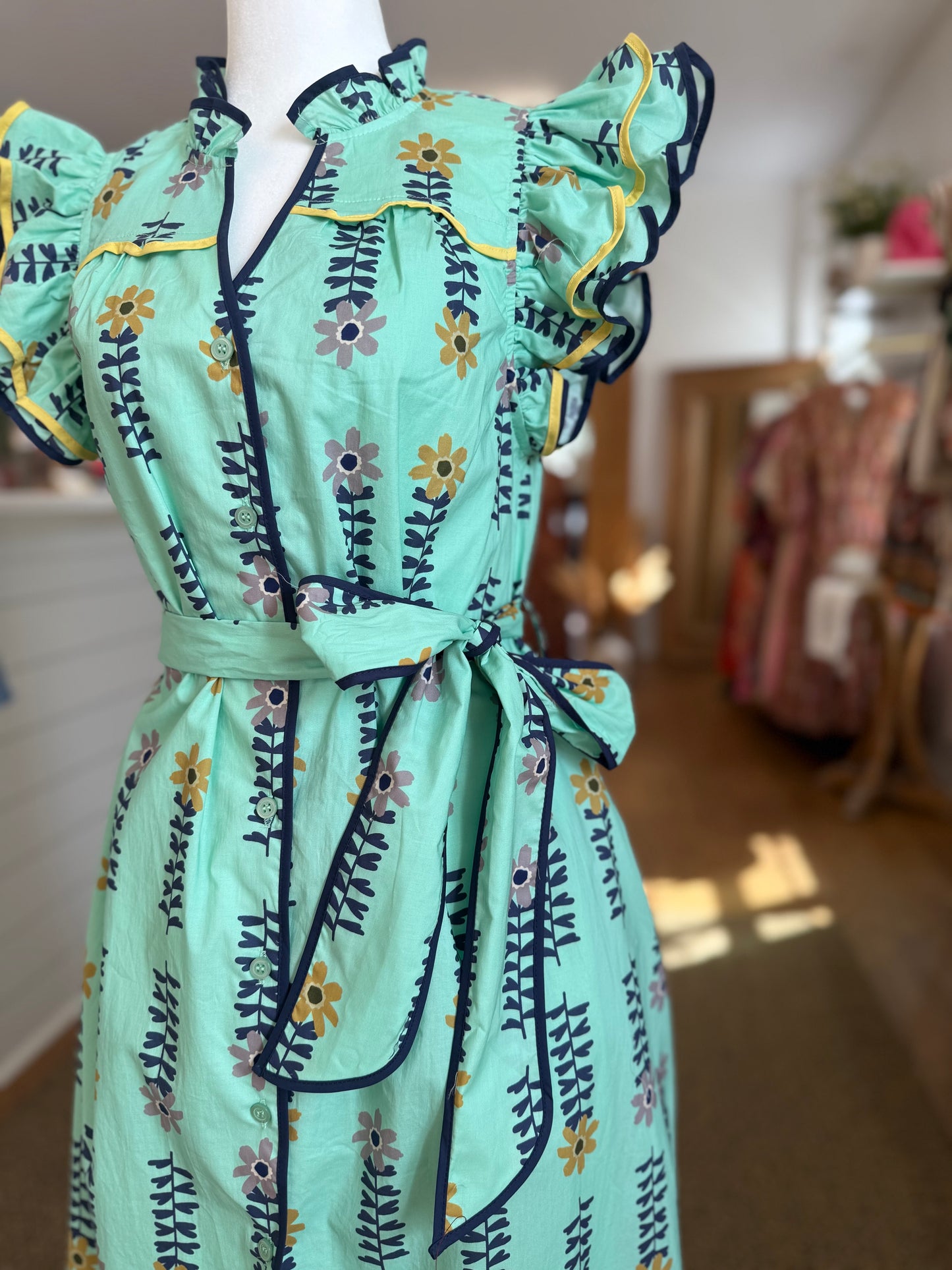 FLORAL FLUTTER SLEEVE MIDI DRESS - MINT