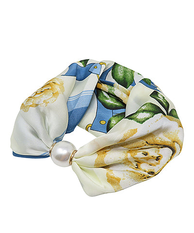 PEARL MAGNET FLORAL PRINT SCARF NECKLACE - BLUE/IVORY