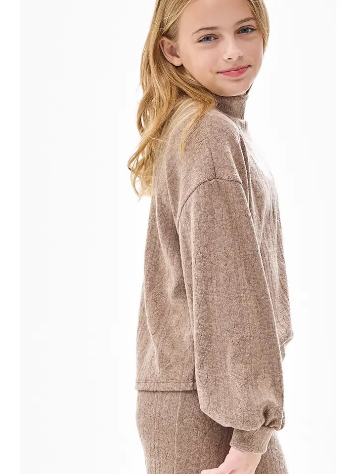 MOCK NECK CABLE KNIT SWEATER - MOCHA