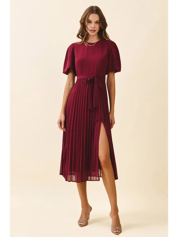 PLEATED WITH SIDE SLIT DETAIL ROUND NECK DRESS - BURGUNDY