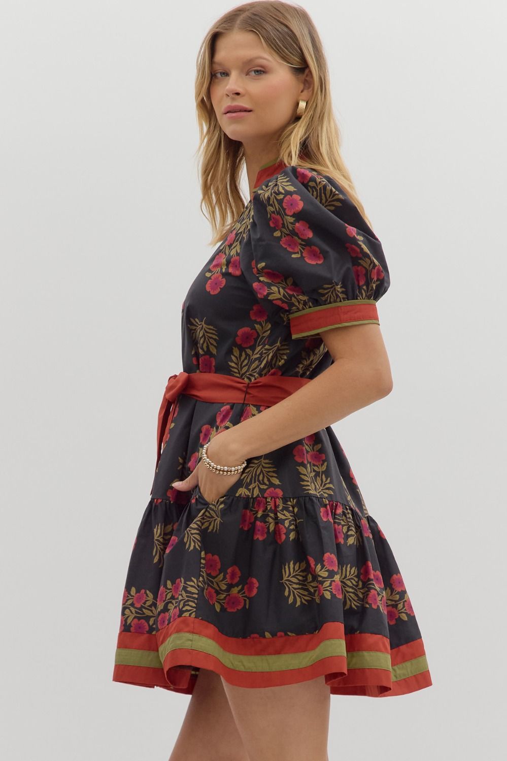 FLORAL PUFF SLEEVE MINI DRESS - BLACK