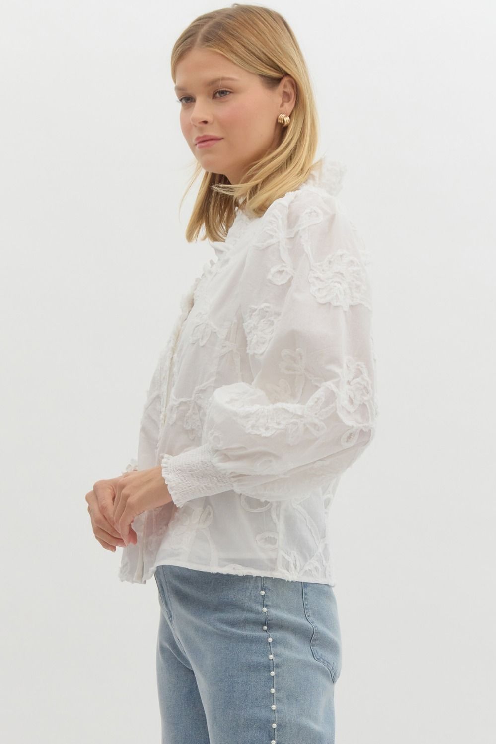 FLORAL APPLIQUE LS BUTTON DOWN - OFF WHITE