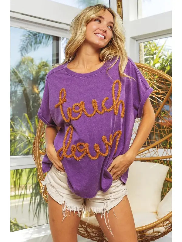 TOUCHDOWN METTALIC LETTER VINTAGE WASHED TOP - VIOLET