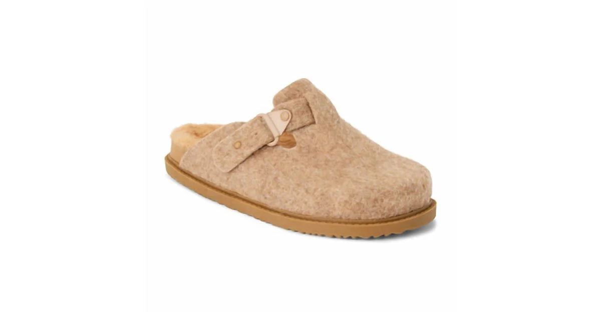 PORTLAND SLIP ON CLOG - NATURAL