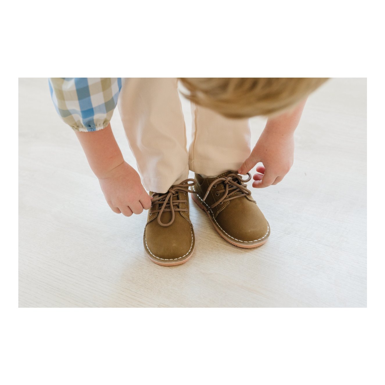 TYLER LEATHER LACE UP SHOE - NUBUCK KHAKI