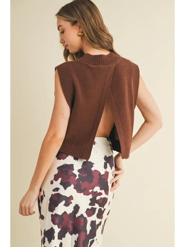 SOFT KNIT RIBBBED EDGES DETAIL OPEN BACK VEST - CHOCOLATE