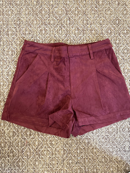 SUEDE PLEATED SHORTS - BURGUNDY