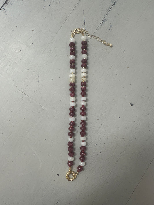 MCLANE STONE NECKLACE WITH TOGGIE - MAROON/WHITE