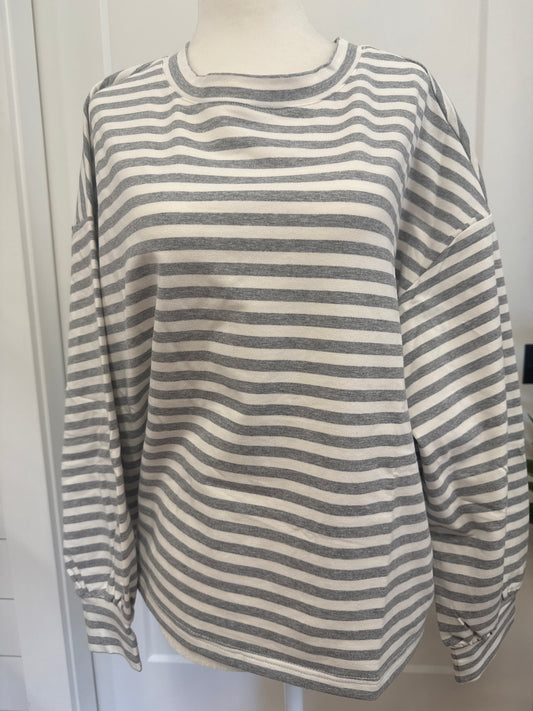 OVERSIZED SEMI CROP STRIPED T-SHIRT TOP - GREY/IVORY