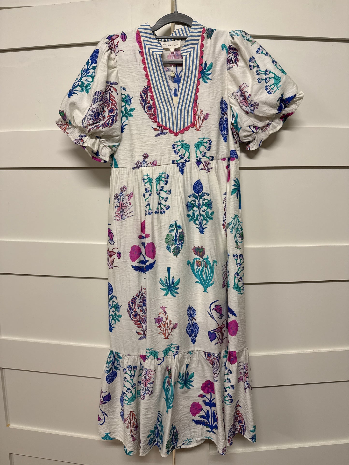 PUFF SLEEVE VNECK CORAL/FLORAL MIDI DRESS