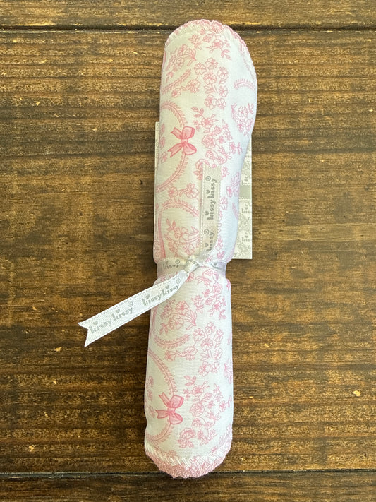 DELICATE BLOOMING BURP CLOTH