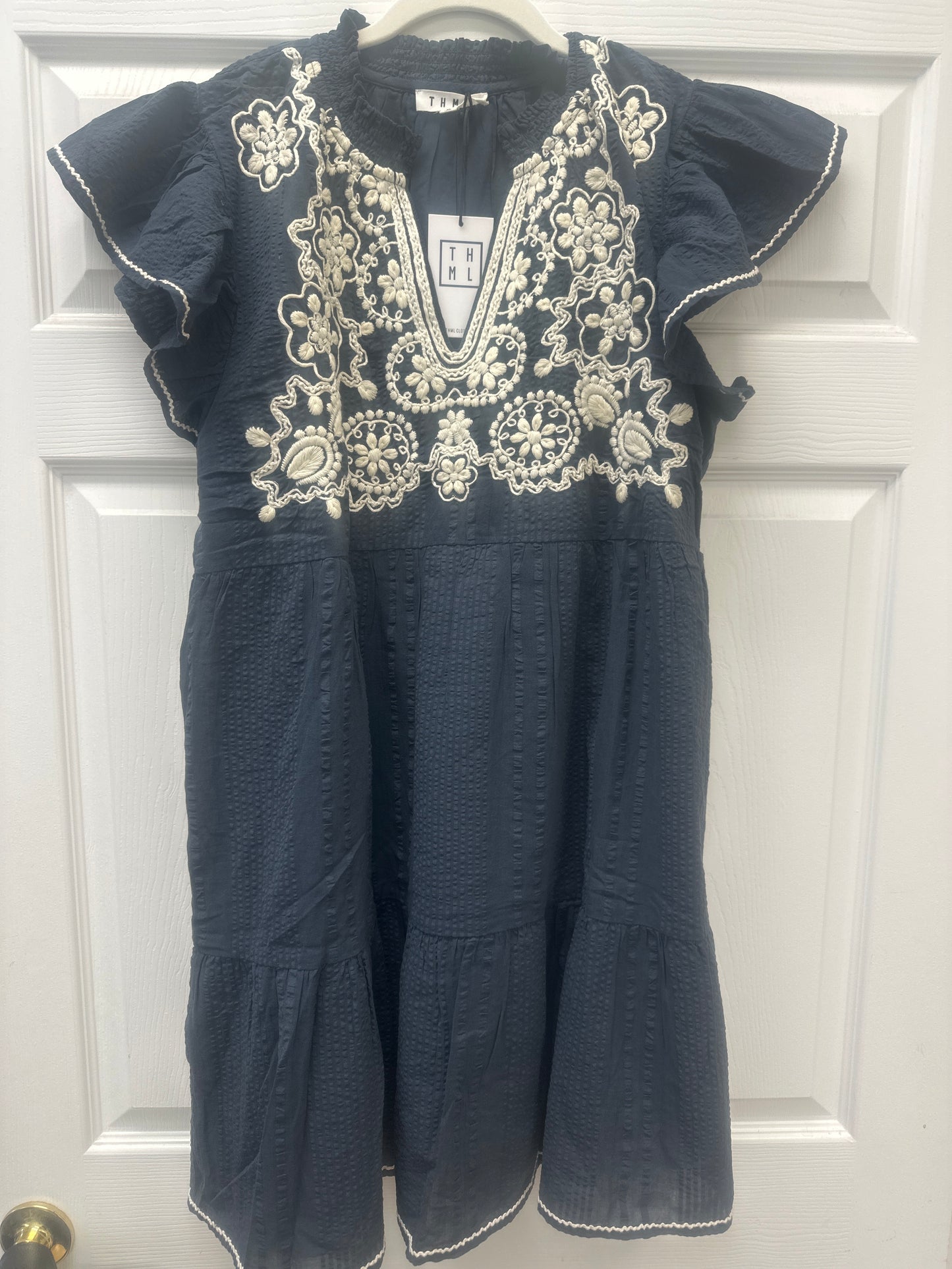 EMBROIDERED FLUTTER SLEEVE DRESS - NAVY