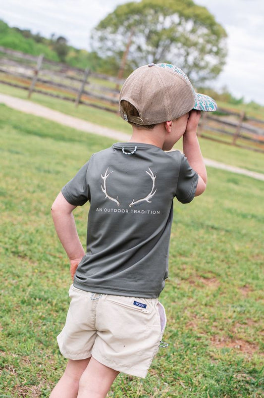 KID'S PRO PERFORMANCE SS T-SHIRT - FLY FISHING