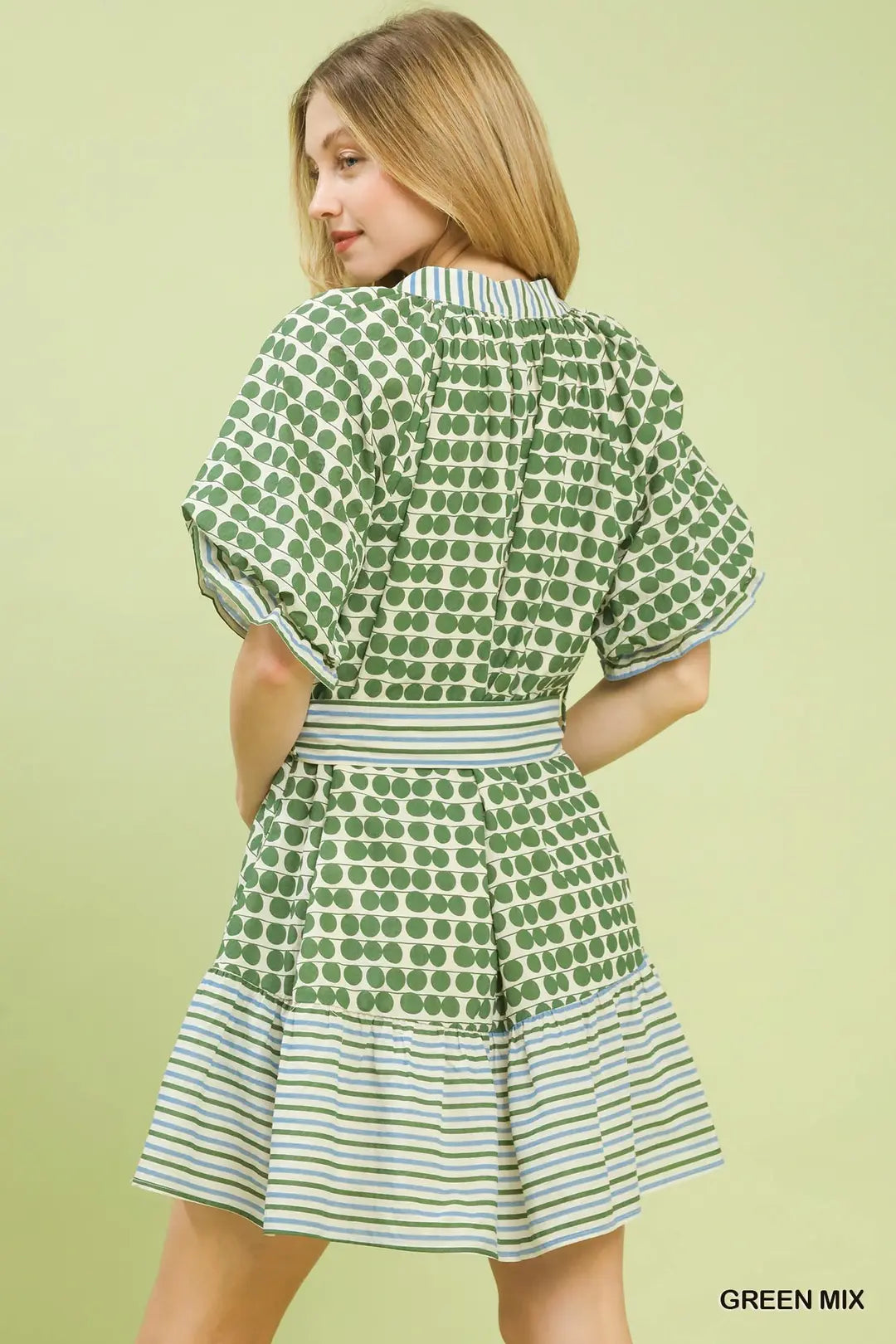 MIX PRINTED SHORT SLEEVE DRESS WITH TIE WAIST - GREEN MIX