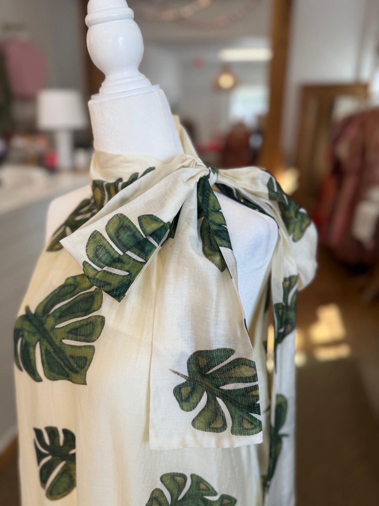 HALTER  PALM DRESS  - CREAM
