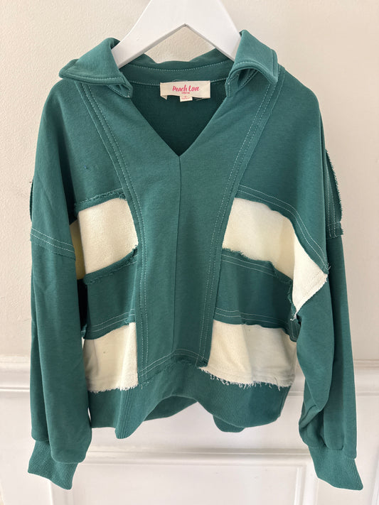 TWEEN CUT BLOCK STRIPED COLLAR VNECK CROP SWEATSHIRT - HUNTER GREEN/IVORY
