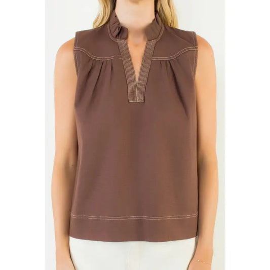 SHORT SLEEVE TOP WITH STITCHING DETAILS - BROWN