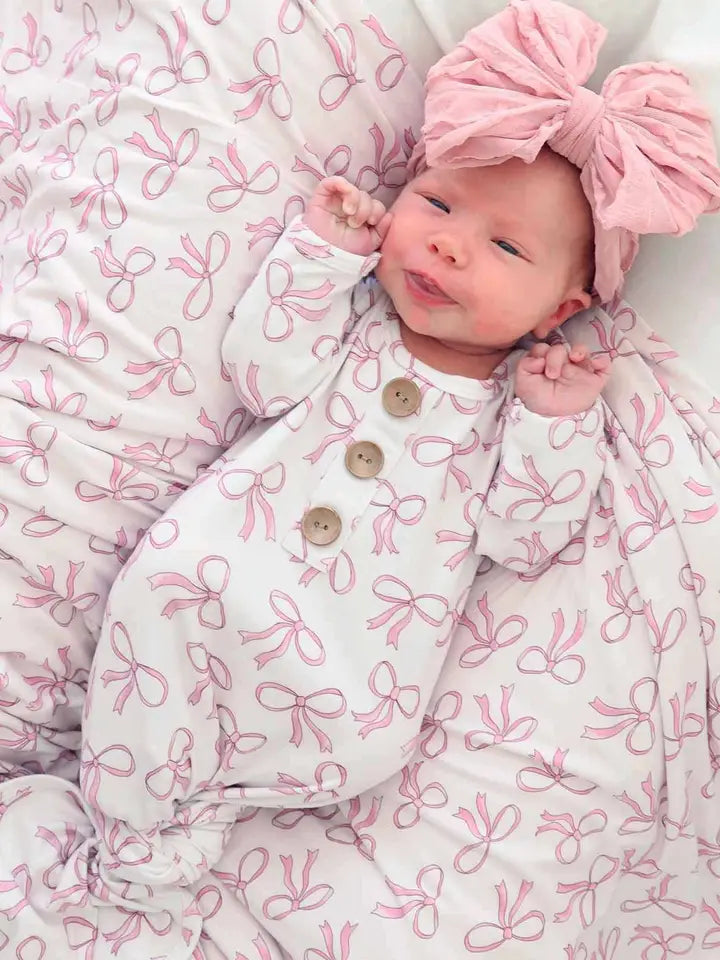 NEWBORN BABY KNOT GOWN & HAT SET - BLUSHING BOWS