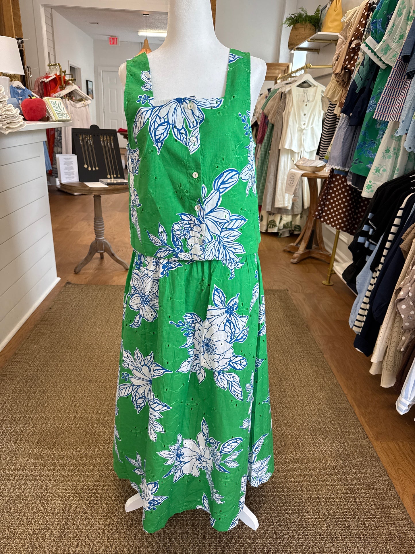 FLORAL  BUTTON DOWN SLEEVELESS TOP - GREEN