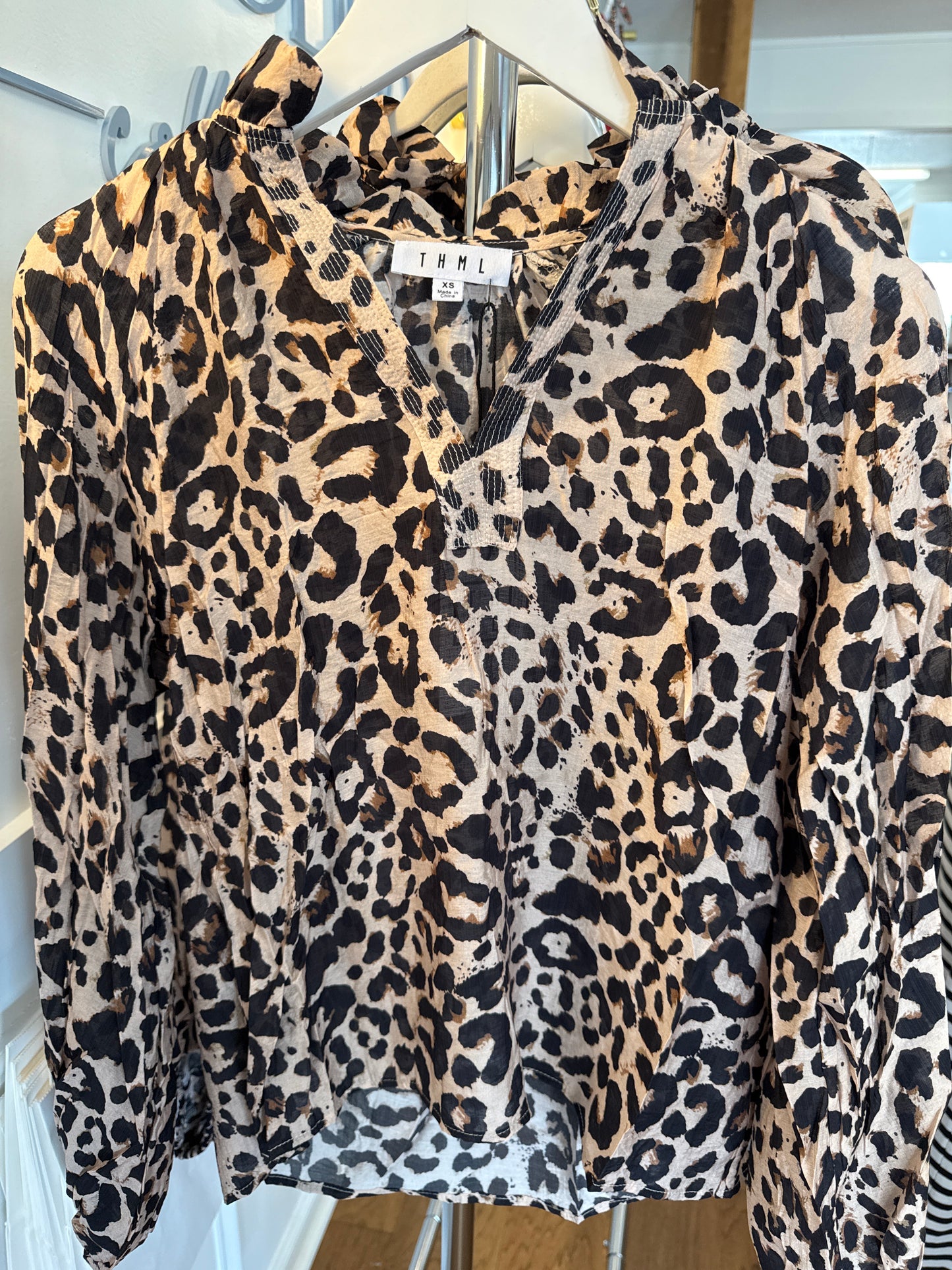 LONG SLEEVE CHEETAH PRINT TOP