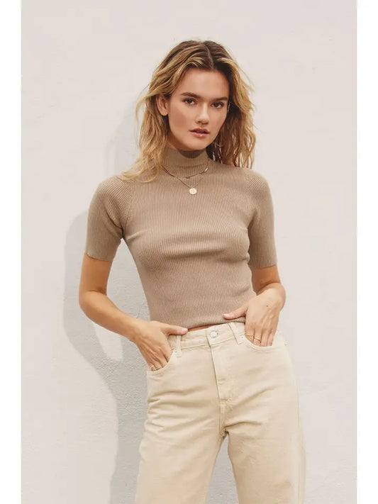 MOCK NECK SHORT SLEEVE SWEATER - TAUPE