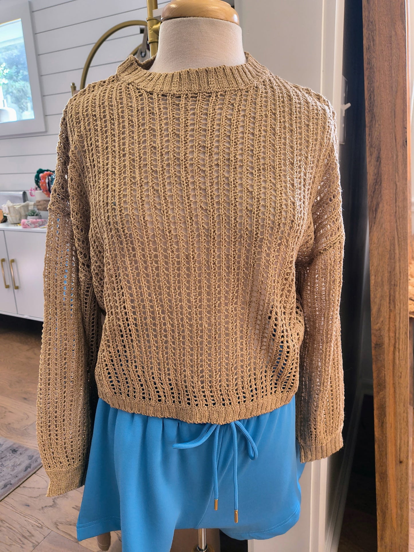 SOLID CROCHET SWEATER - CAMEL