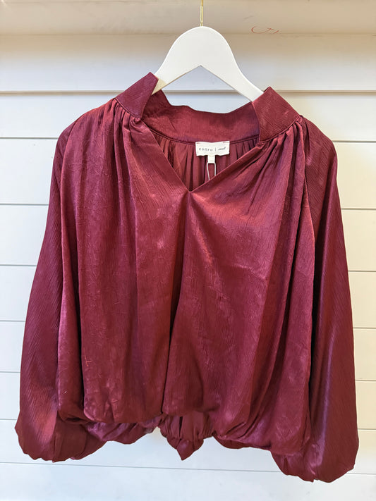 SOLID BALLOON SLEEVE V-NECK TOP - BURGUNDY