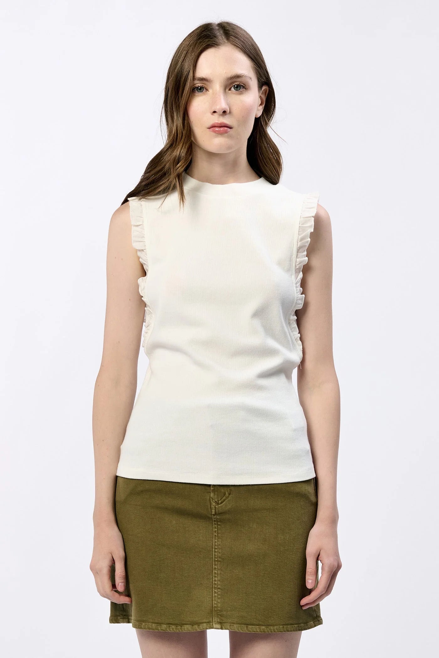 BRIDGET RUFFLE TRIMMED TOP - WHITE