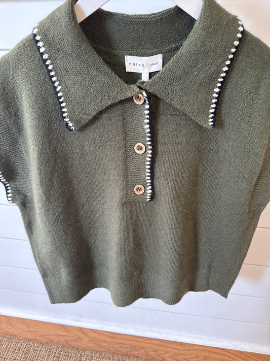 SOLID SWEATER KNIT TOP W/ACCENT EDGE DETAIL BUTTON FRON CLOSURE - OLIVE