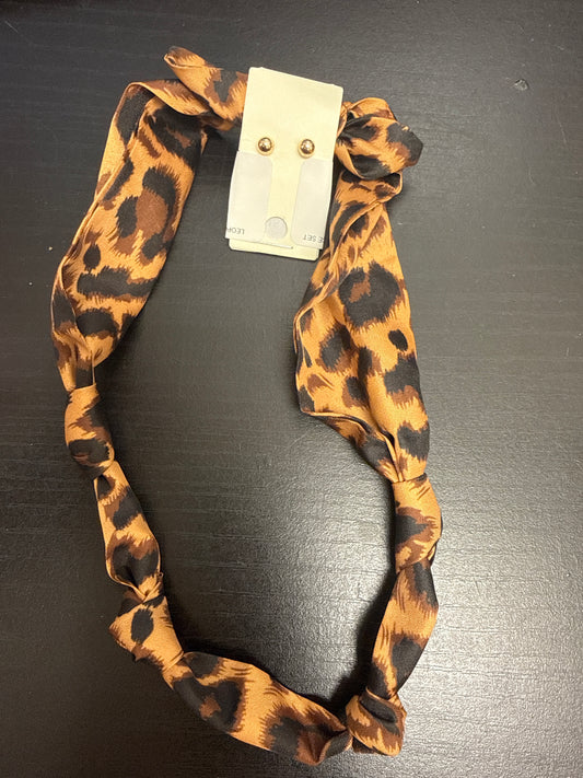 LEOPARD PRINTED SCARF NECKLACEWITH EARRING