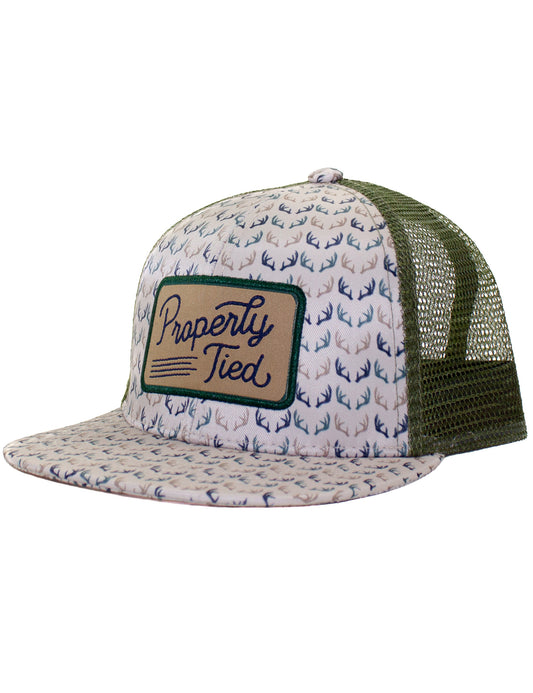 BOYS SPORTSMAN TRUCKER HAT ANTLERS