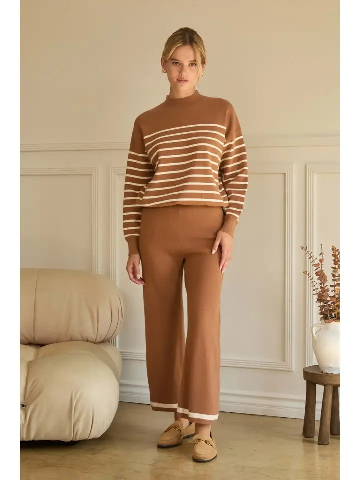 SRIPED KNIT PULLOVER SWEATER - CAMEL/CREAM