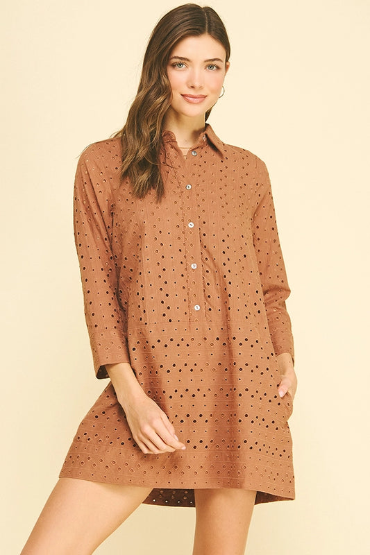 EYELET DETAIL MINI DRESS - BROWN