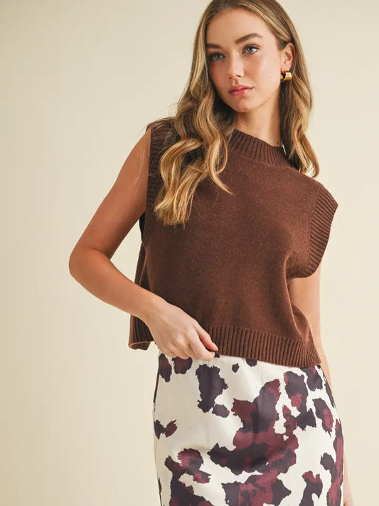 SOFT KNIT RIBBBED EDGES DETAIL OPEN BACK VEST - CHOCOLATE