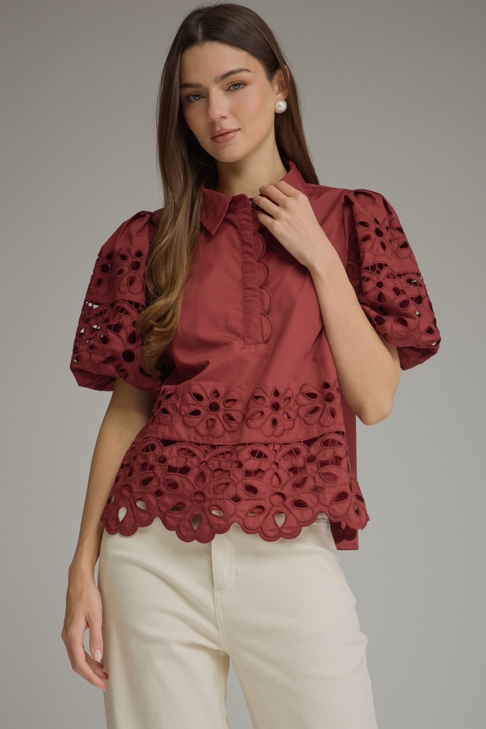 SHORT PUFF SLEEVE TOP WITH EYELET SCALLOPED DETAIL - BURGUNDY
