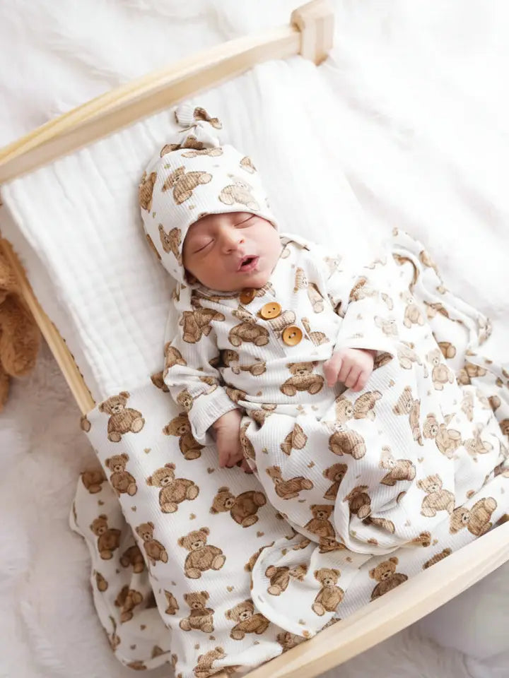 BAMBOO WAFFLE NEWBORN BABY KNOT GOWN & HAT SET BEARY SWEET