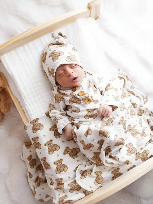 BAMBOO WAFFLE NEWBORN BABY KNOT GOWN & HAT SET BEARY SWEET