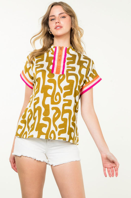 SHORT SLEEVE PRINT TOP - MUSTARD