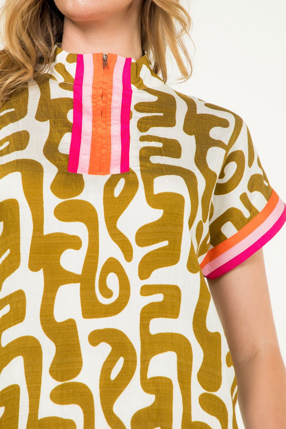 SHORT SLEEVE PRINT TOP - MUSTARD