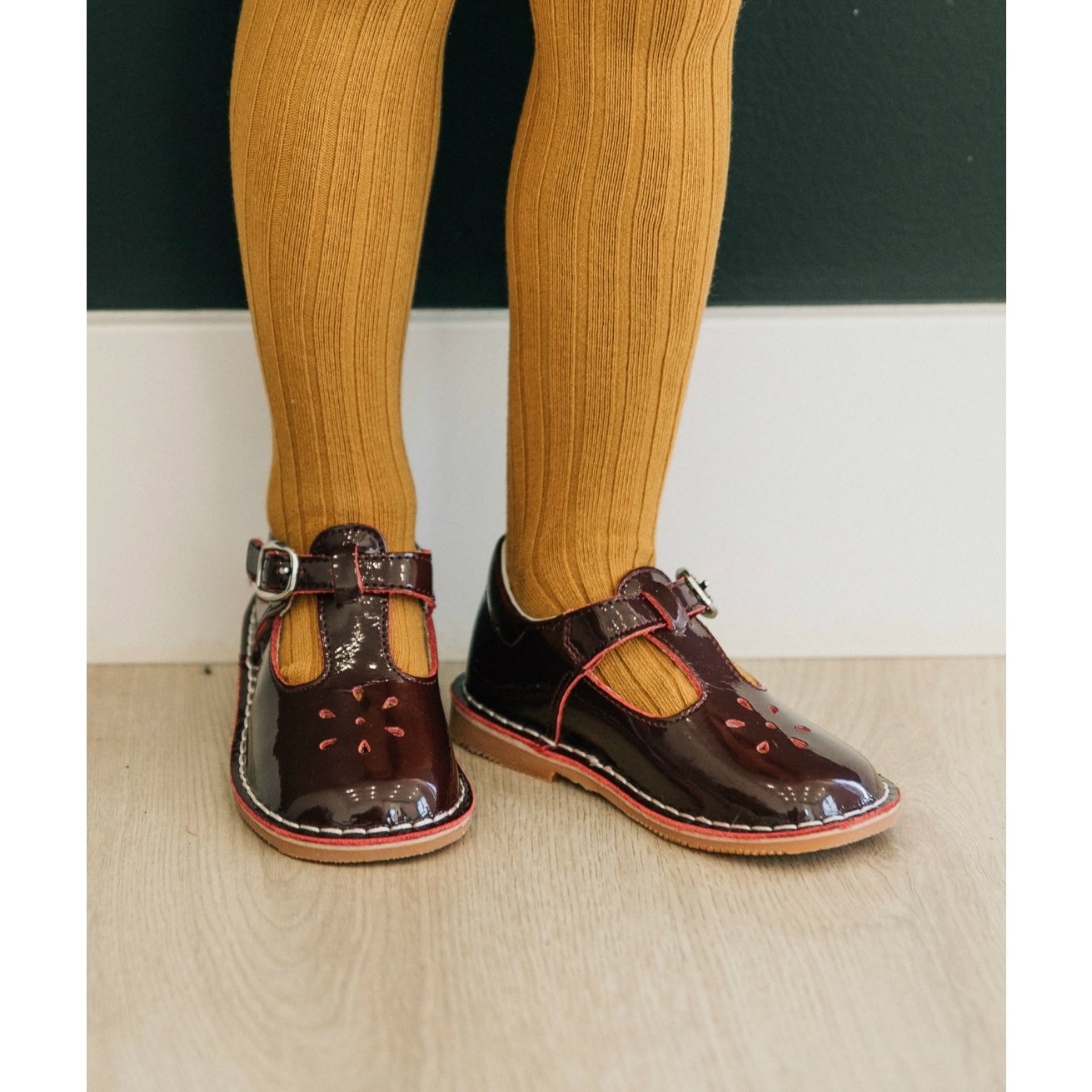 RIBBED KNEE HIGH SOCKS - MUSTARD